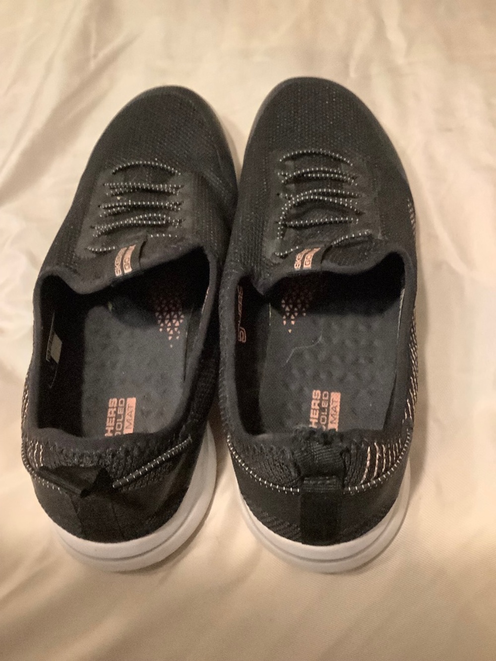 Sketchers go walk air cooled